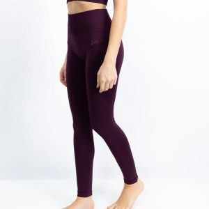 Legginsy sportowe damskie Xtreme Sportswear. Czerwone legginsy XTREME SOCKSWEAR, bez wzorów, z elastanu. Za 142,99 zł.