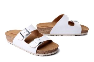 Inblu NM-39 001 biały, klapki damskie. Białe klapki Inblu, bez wzorów, ze skóry, bez obcasa, na koturnie. Za 89,99 zł.