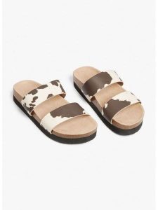 Monki Klapki w kolorze kremowo-szarobrązowym rozmiar: 38. Brązowe klapki Monki, bez wzorów, z otwartym noskiem, bez obcasa. Za 39,99 zł.