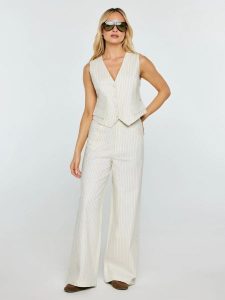 Kamizelka damska garniturowa lniana w prążek kremowa Kinniav 102. Białe kamizelki Big Star, l, bez wzorów, prążkowane, bez kołnierzyka, bez ramiączek, bez kaptura. Za 199,99 zł.