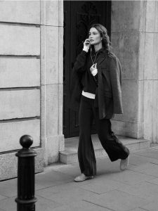 Marynarka oversize z wełną - ciemnoszary. Szare marynarki i żakiety Reserved, l, bez wzorów, z tkaniny. Za 379,99 zł.