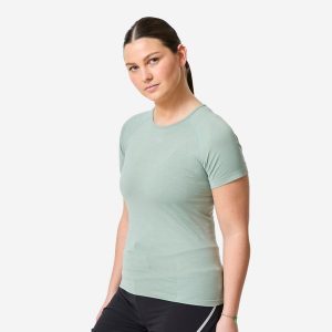 Koszulka do biegania damska Kiprun Run 500 Comfort. Zielone koszule nocne KIPRUN, bez wzorów, z elastanu, bez ramiączek. Za 89,99 zł.