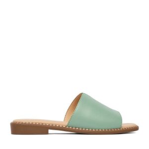 Klapki Lasocki. Zielone klapki Lasocki, bez wzorów, bez obcasa. Za 139,99 zł.