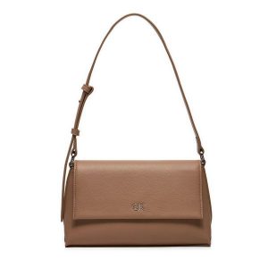 Torebka Calvin Klein. Brązowe torebki klasyczne Calvin Klein, bez wzorów, bez dodatków. Za 459,99 zł.