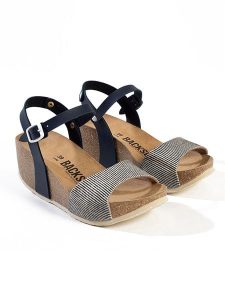 BACKSUN Sandały "Hongkong" w kolorze granatowo-szarym na koturnie rozmiar: 40. Niebieskie sandały Backsun, bez wzorów, z materiału, z otwartym noskiem, bez obcasa, na koturnie, bez zapięcia. Za 173,99 zł.