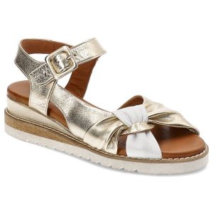 Złote Sandały Artiker Eleganckie Obuwie Damskie. Żółte sandały ARTIKER, z aplikacjami, bez obcasa, na koturnie, bez zapięcia. Za 239,00 zł.