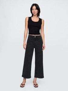 GAP Dżinsy - Comfort fit - w kolorze czarnym rozmiar: W28. Czarne jeansy GAP, bez wzorów, z podwyższonym stanem. Za 174,95 zł.