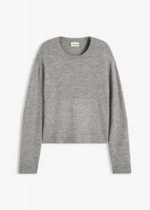Sweter o pudełkowym kroju. Czarne swetry klasyczne bonprix, bez kołnierzyka. Za 107,99 zł.