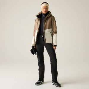 Damska wodoodporna kurtka narciarska Flurry II. Czerwone kurtki sportowe Dare 2b, na zimę, bez wzorów, bez kaptura, narciarskie. W wyprzedaży za 299,99 zł.