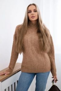 Sweter z półgolfem camelowy. Długie swetry KESI, bez wzorów, z wełny. Za 150,97 zł.