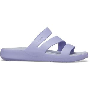 Klapki Dla Dorosłych Crocs Getaway Strappy Sandal. Fioletowe klapki Crocs, bez wzorów, z materiału, bez obcasa. Za 159,99 zł.
