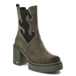 Zielone Botki Karino Modne Buty Na Obcasie. Zielone botki Karino, bez wzorów, z weluru, bez obcasa, na obcasie, bez zapięcia. Za 459,00 zł.