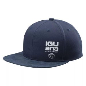 Czapka typu snapback Iguana Yuka. Czarne czapki IGUANA, bez wzorów, sportowe. Za 87,18 zł.
