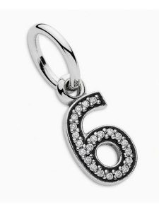 Pandora Srebrna zawieszka "6" z cyrkoniami rozmiar: onesize. Szare zawieszki Pandora, z cyrkonią, srebrne. Za 109,95 zł.