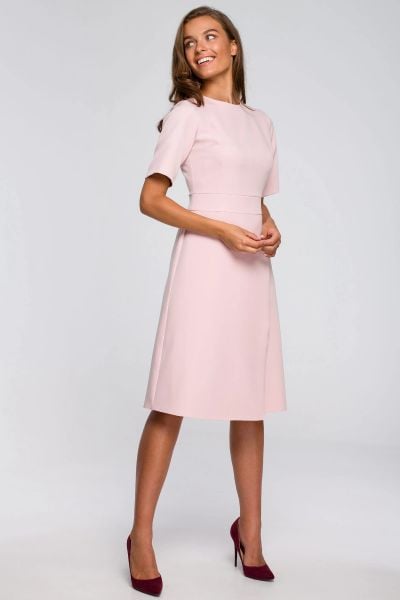 Sukienka elegancka trapezowa z asymetrycznym dołem różowa. Czerwone sukienki Stylove, do pracy, m, bez wzorów, z elastanu, biznesowe, z asymetrycznym kołnierzem, bez ramiączek, mini, asymetryczne. Za 289,00 zł.