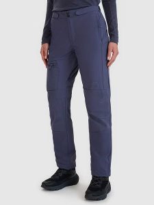 4F Spodnie trekkingowe w kolorze fioletowym rozmiar: L. Różowe spodnie dresowe 4f, l, bez wzorów, z materiału, outdoorowe. Za 112,83 zł.