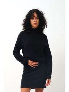 AUTHENTIC CASHMERE Kaszmirowy golf w kolorze czarnym rozmiar: XL. Czarne golfy AUTHENTIC CASHMERE, bez wzorów, z kaszmiru. Za 364,56 zł.