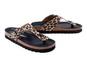 DR. BRINKMANN 700915-00 leo, klapki japonki damskie. Brązowe klapki Dr. Brinkmann, bez wzorów, ze skóry, bez obcasa. Za 289,90 zł.