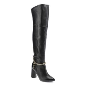 Czarne Kozaki Karino Damskie Eleganckie Obuwie. Czarne kozaki Karino, bez wzorów, ze skóry, przed kolano, bez obcasa, na słupku, bez zapięcia. Za 499,00 zł.