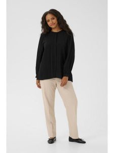 KAFFE curve Bluzka w kolorze czarnym rozmiar: 46. Czarne bluzki KAFFE curve, bez wzorów, bez kołnierzyka, bez ramiączek. Za 135,17 zł.