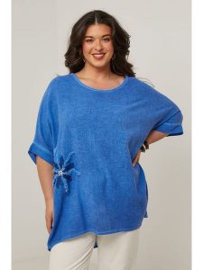 Curvy Lady Bluzka w kolorze niebieskim rozmiar: 44/46. Niebieskie bluzki Curvy Lady, z aplikacjami, klasyczne, bez kołnierzyka, bez ramiączek. Za 153,71 zł.