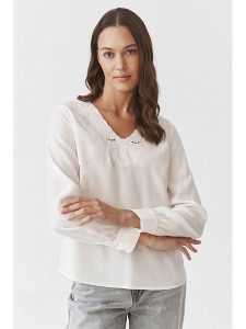 TATUUM Bluzka w kolorze białym rozmiar: 38. Białe bluzki Tatuum, bez wzorów, z koronki, bez kołnierzyka, bez ramiączek. Za 114,44 zł.