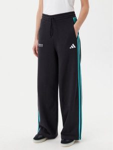 Adidas Spodnie dresowe Mercedes - AMG Petronas Formula One Team DNA JV5432 Czarny Regular Fit. Czarne spodnie dresowe ADIDAS, xl, bez wzorów, z bawełny. Za 219,99 zł.