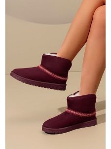 C'M Botki zimowe w kolorze czerwonym rozmiar: 37. Czerwone botki C'M, na zimę, bez wzorów, bez obcasa, bez zapięcia. Za 108,99 zł.