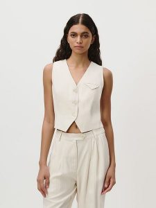 LeGer Kamizelka "Edina" w kolorze kremowym rozmiar: 34. Brązowe kamizelki LeGer, bez wzorów, bez kołnierzyka, bez ramiączek, bez kaptura. Za 130,99 zł.