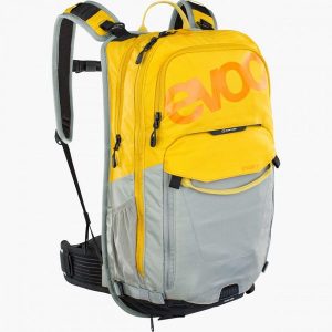Plecak turystyczny rowerowy Evoc Stage 18L curry - stone 100203613. Żółte plecaki EVOC. Za 571,99 zł.