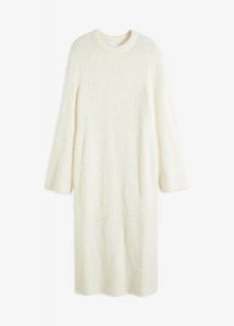 Sukienka dzianinowa z przędzy boucle. Białe sukienki bonprix, bez wzorów, z dzianiny, eleganckie, bez kołnierzyka, bez ramiączek. Za 149,99 zł.