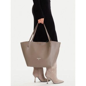 Torebka Patrizia Pepe. Brązowe shopper bag Patrizia Pepe, bez wzorów, bez dodatków. Za 739,99 zł.