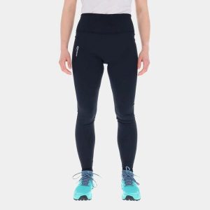 Legginsy damskie do biegania Inov-8 Active Tights. Czarne legginsy Inov-8, bez wzorów, z materiału. Za 206,79 zł.