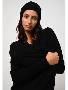 AUTHENTIC CASHMERE Kaszmirowa czapka "Scott" w kolorze czarnym rozmiar: onesize. Czarne czapki AUTHENTIC CASHMERE, bez wzorów, z kaszmiru. Za 133,60 zł.