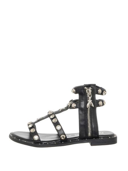 Patrizia Pepe Skórzane sandały w kolorze czarnym rozmiar: 31. Czarne sandały Patrizia Pepe, z aplikacjami, bez obcasa, bez zapięcia. Za 351,95 zł.