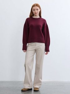 BGN Sweter w kolorze bordowym rozmiar: 38. Czerwone swetry oversize BGN, bez wzorów, bez ramiączek. Za 86,99 zł.