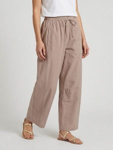 MOSS COPENHAGEN Spodnie "Selmina" w kolorze szarobrązowym rozmiar: L/XL. Brązowe spodnie z wysokim stanem Moss Copenhagen, bez wzorów, z materiału, z podwyższonym stanem. Za 159,95 zł.