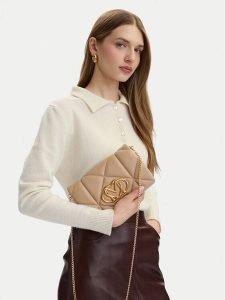 LOVE MOSCHINO Torebka JC4043PP0OLC0209 Beżowy. Brązowe torebki wieczorowe LOVE MOSCHINO, bez wzorów, ze skóry, bez dodatków. Za 639,99 zł.