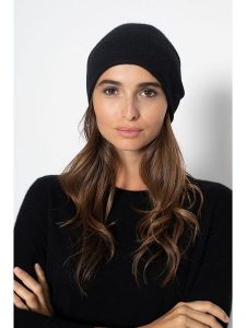 Just Cashmere Kaszmirowa czapka "Lauren" w kolorze czarnym rozmiar: onesize. Czarne czapki Just Cashmere, bez wzorów, z kaszmiru. Za 121,99 zł.