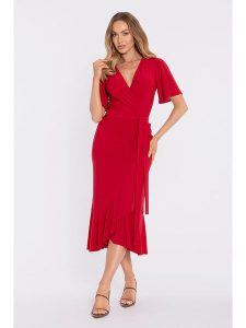 Made of emotion Sukienka w kolorze czerwonym rozmiar: XXL. Czerwone sukienki Made Of Emotion, xxl, bez wzorów, bez kołnierzyka, bez ramiączek, midi, kopertowe. Za 234,99 zł.