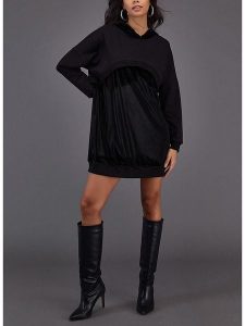 Milan Kiss Sukienka w kolorze czarnym rozmiar: XL. Czarne sukienki Milan Kiss, xl, bez wzorów, bez kołnierzyka, bez ramiączek, mini. Za 135,17 zł.