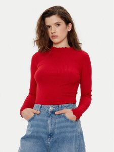 ONLY Bluzka Emma 15180040 Czerwony Slim Fit. Czerwone bluzki ONLY, xl, bez wzorów, z syntetyku, bez kołnierzyka, bez ramiączek. Za 49,99 zł.