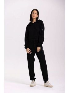 Onamaste Bluza "Mika" w kolorze czarnym rozmiar: S/M. Czarne bluzy Onamaste, m, bez wzorów, prążkowane, z kapturem. Za 223,99 zł.