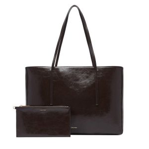 Torebka Calvin Klein. Brązowe shopper bag Calvin Klein, bez wzorów, bez dodatków. Za 649,99 zł.