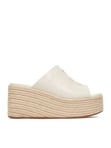 Badura Espadryle EO-AMINA-LT0228-26-801 Biały. Białe espadryle Badura, bez wzorów, ze skóry, bez obcasa. Za 349,99 zł.