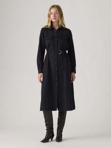 Levi's Sukienka dżinsowa w kolorze czarnym rozmiar: S. Czarne sukienki Levi's®, s, bez wzorów, z tkaniny, bez kołnierzyka, bez ramiączek, midi. Za 196,70 zł.