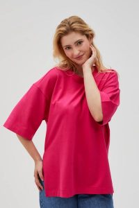 Bluza oversize fuksjowa. Bluzy MOODO, l, bez wzorów, z bawełny, bez kaptura. W wyprzedaży za 49,99 zł.
