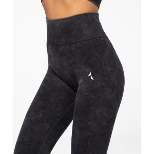 Legginsy Bezszwowe sportowe dla kobiet Carpatree Yasmine z wysokim stanem. Czarne legginsy Carpatree, bez wzorów, z materiału, z podwyższonym stanem, długie. Za 171,99 zł.