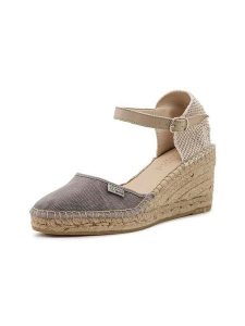 Natural world Czółenka w kolorze beżowo-szarym na koturnie rozmiar: 41. Brązowe czółenka Natural World, bez wzorów, bez obcasa, na koturnie, bez zapięcia. Za 165,99 zł.