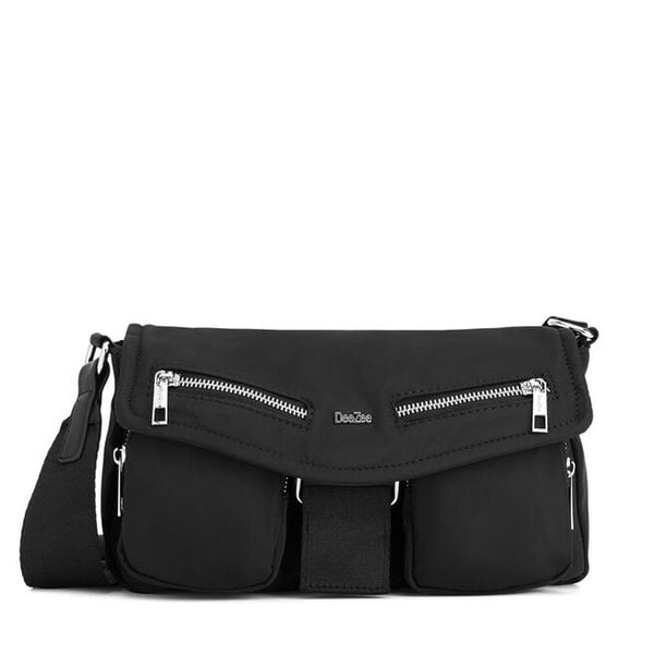 Torebka DeeZee. Czarne listonoszki DeeZee, bez wzorów, bez dodatków. Za 96,99 zł.